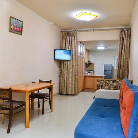 Appartement Marina à Erévan Extérieur photo