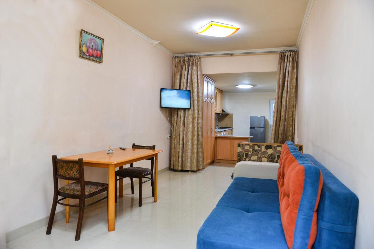 Appartement Marina à Erévan Extérieur photo
